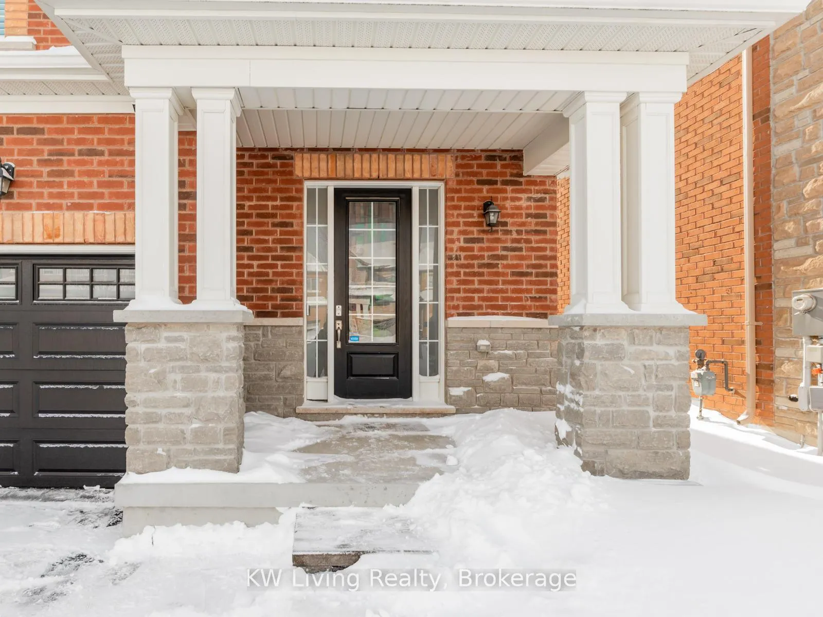 Photo 2 of 101 Beckett Avenue, Markham, Berczy — HOMEH