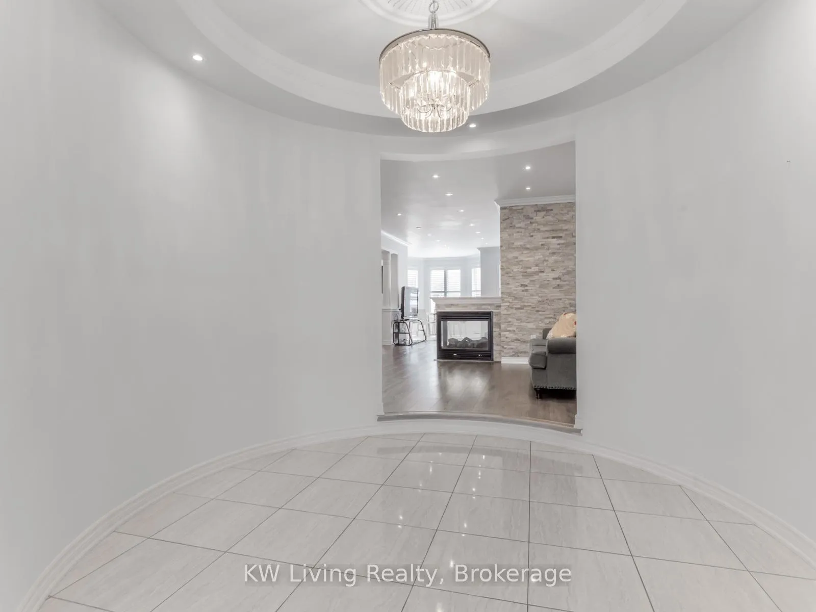 Photo 4 of 101 Beckett Avenue, Markham, Berczy — HOMEH
