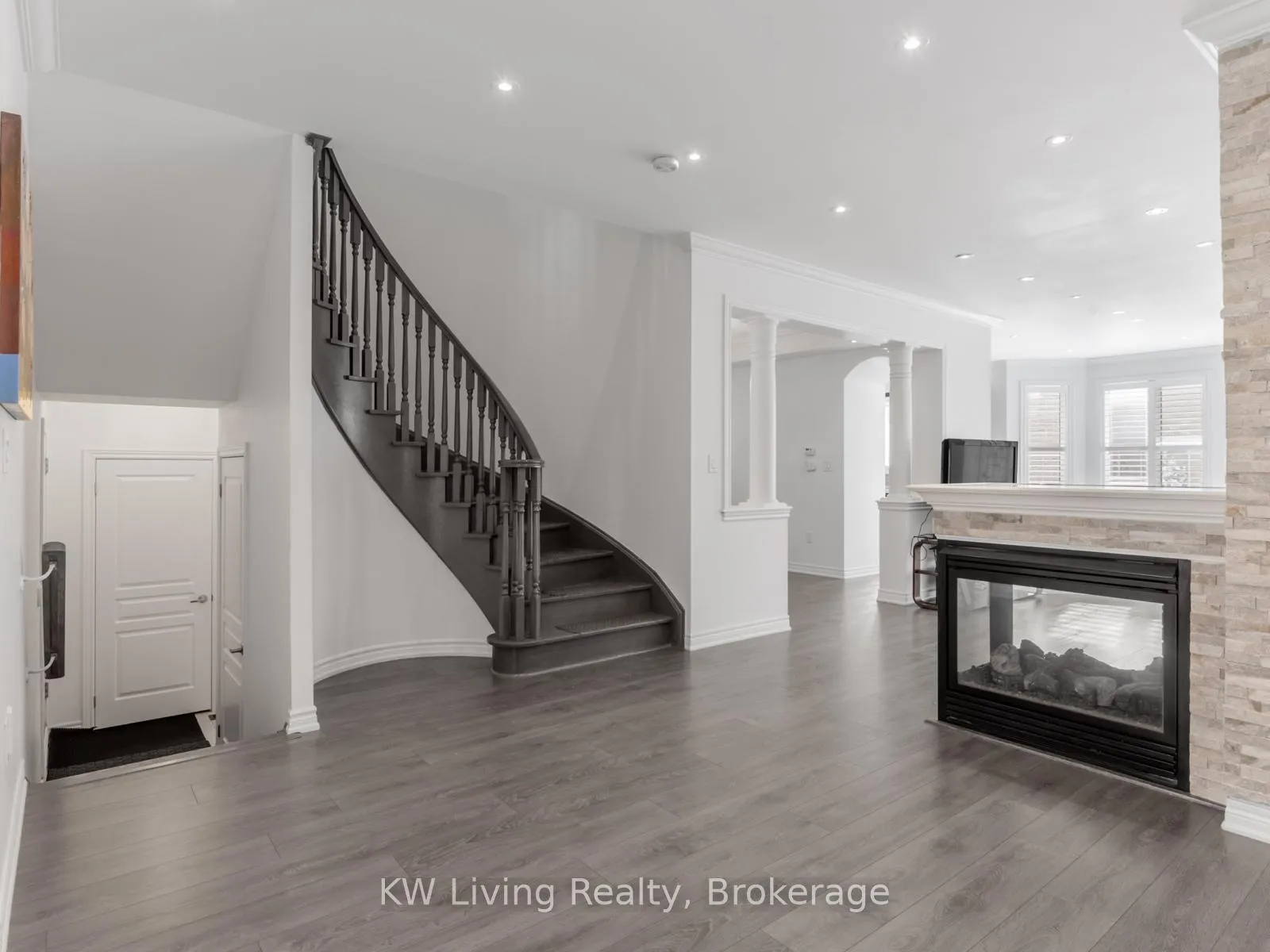 Photo 5 of 101 Beckett Avenue, Markham, Berczy — HOMEH
