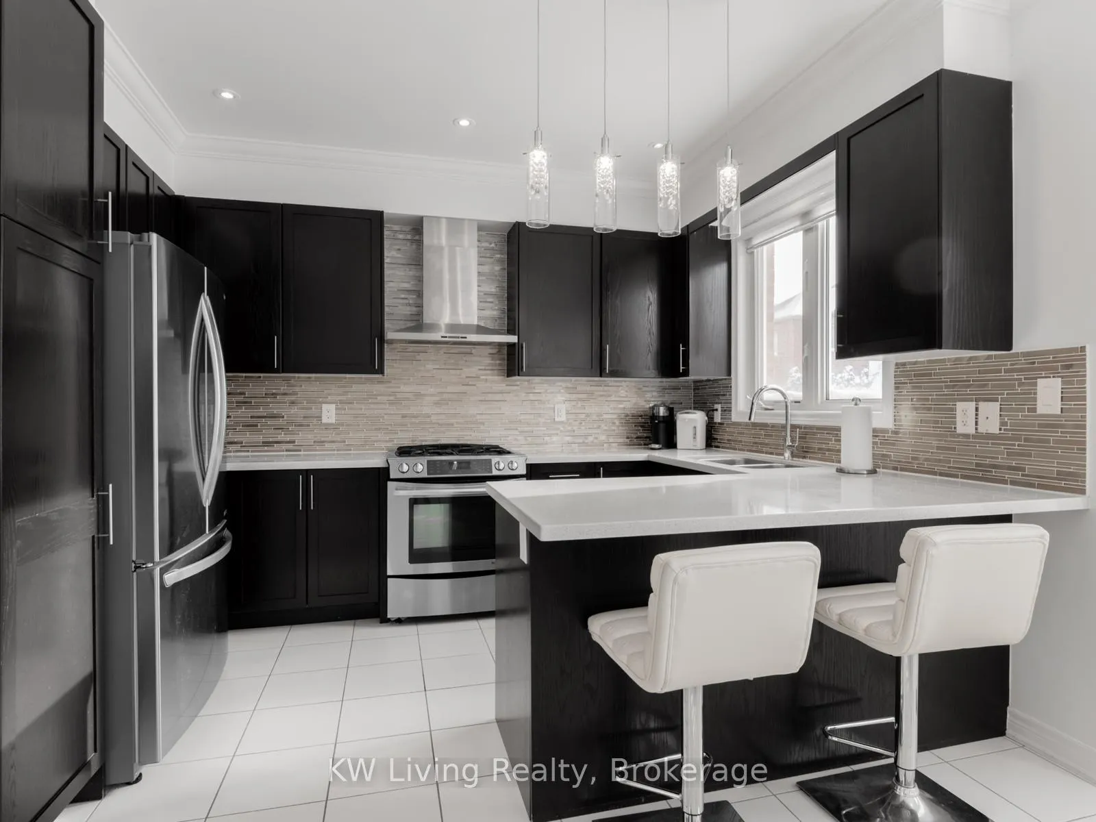 Photo 13 of 101 Beckett Avenue, Markham, Berczy — HOMEH