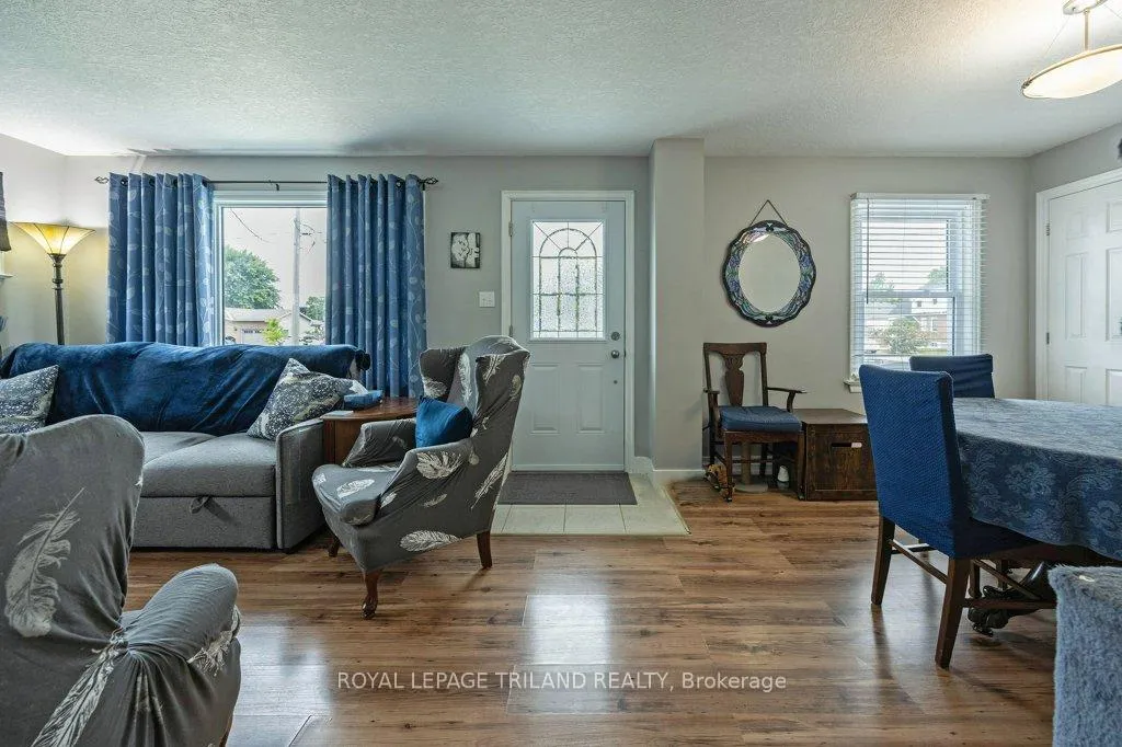 Photo 4 of 179 Forest Avenue, St. Thomas — HOMEH