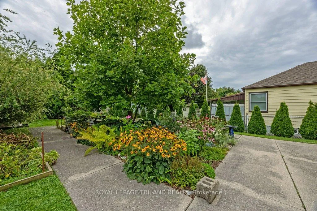 Photo 14 of 179 Forest Avenue, St. Thomas — HOMEH
