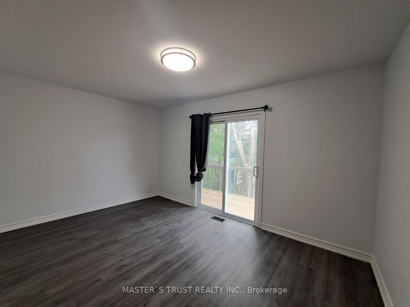 Photo 5 of Unit 3, 22 Brennan Avenue, Barrie, South Shore — HOMEH