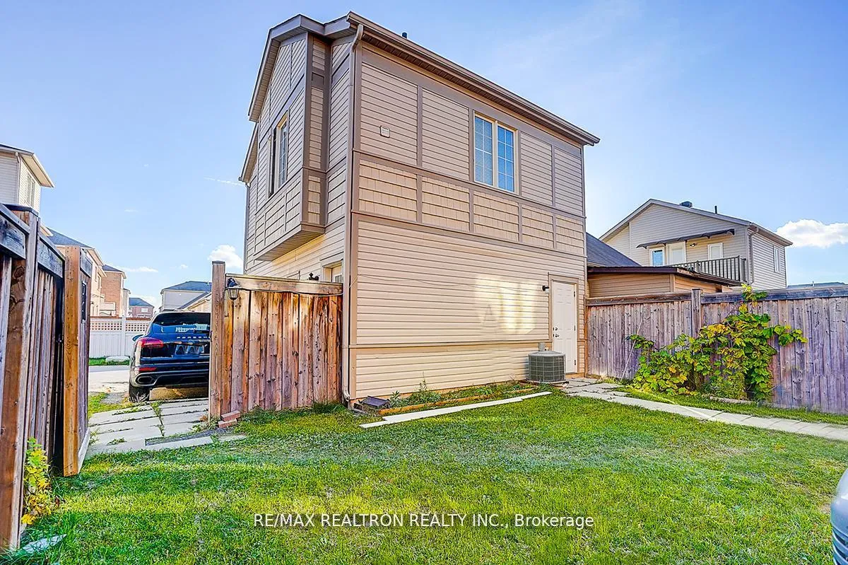 Photo 43 of 2798 Donald Cousens Parkway, Markham, Cornell — HOMEH