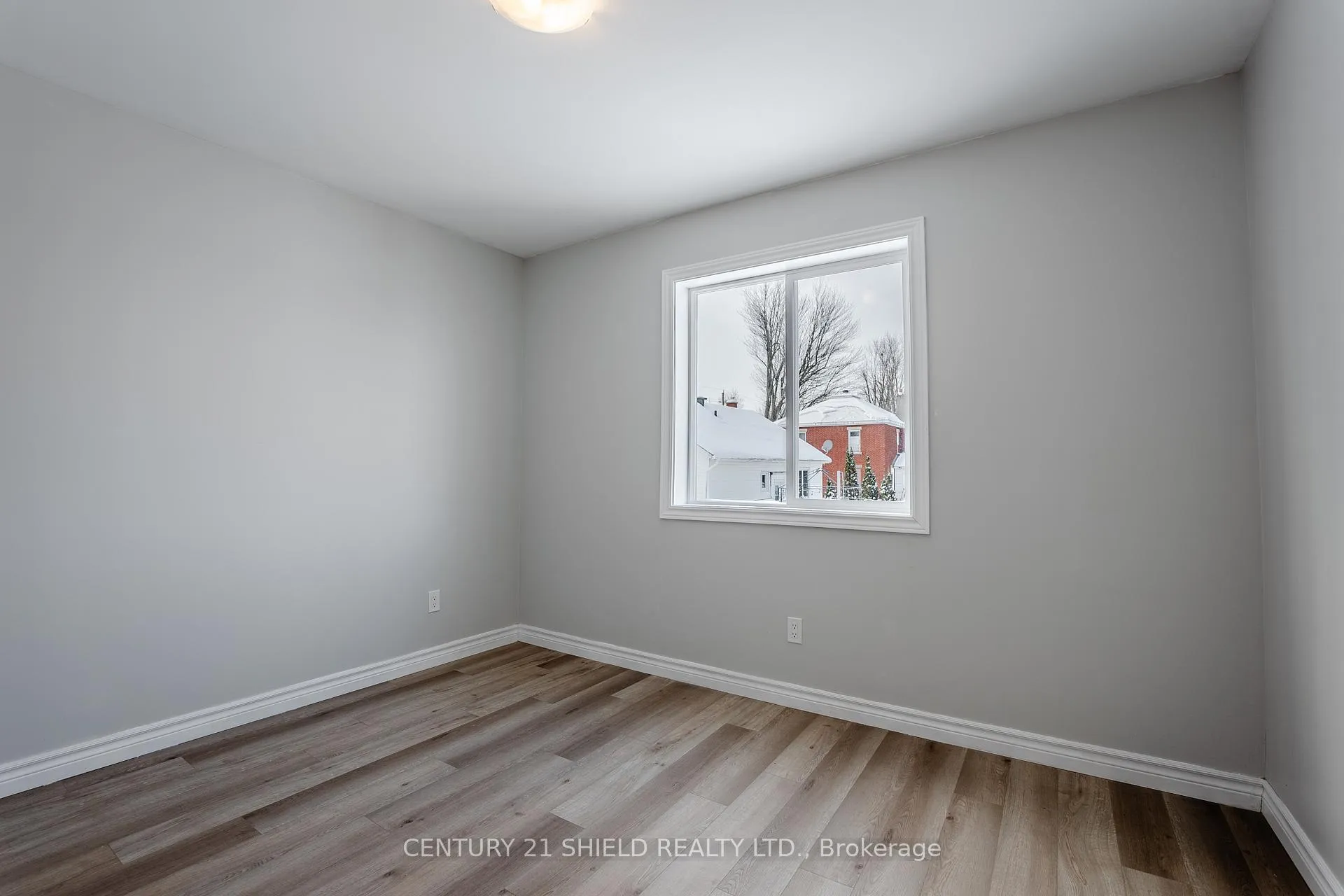 Photo 9 of 28 George Street, North Stormont, North Stormont (Finch) Twp — HOMEH