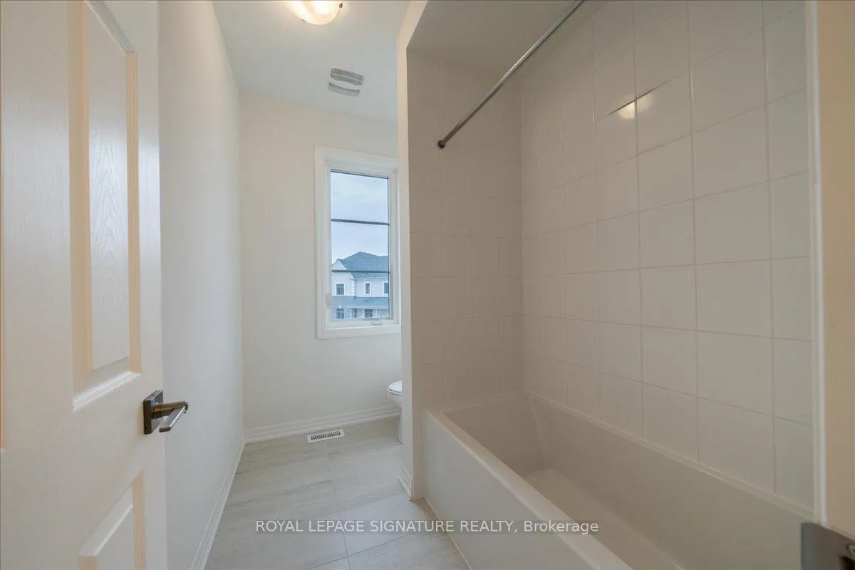 Photo 30 of 26 Altamira Road, Brampton, Vales of Castlemore — HOMEH