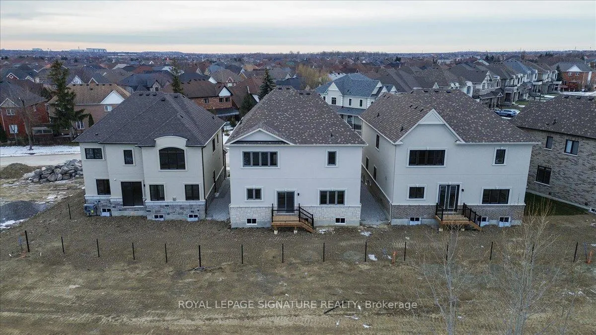 Photo 38 of 26 Altamira Road, Brampton, Vales of Castlemore — HOMEH