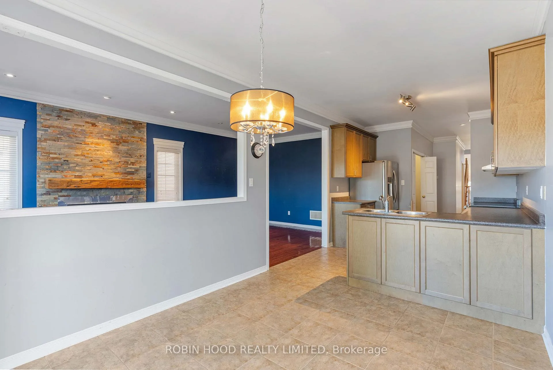 Photo 4 of 6 Meadowlark Drive, Halton Hills, Georgetown — HOMEH