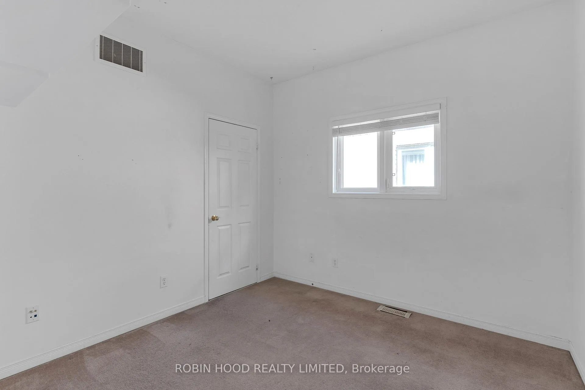 Photo 13 of 6 Meadowlark Drive, Halton Hills, Georgetown — HOMEH