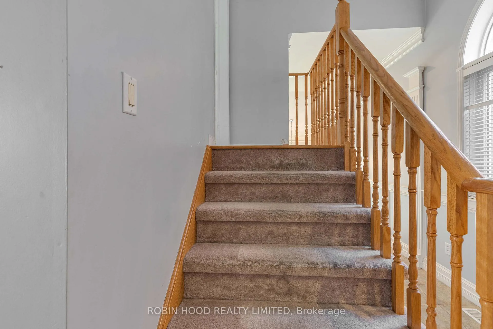 Photo 15 of 6 Meadowlark Drive, Halton Hills, Georgetown — HOMEH