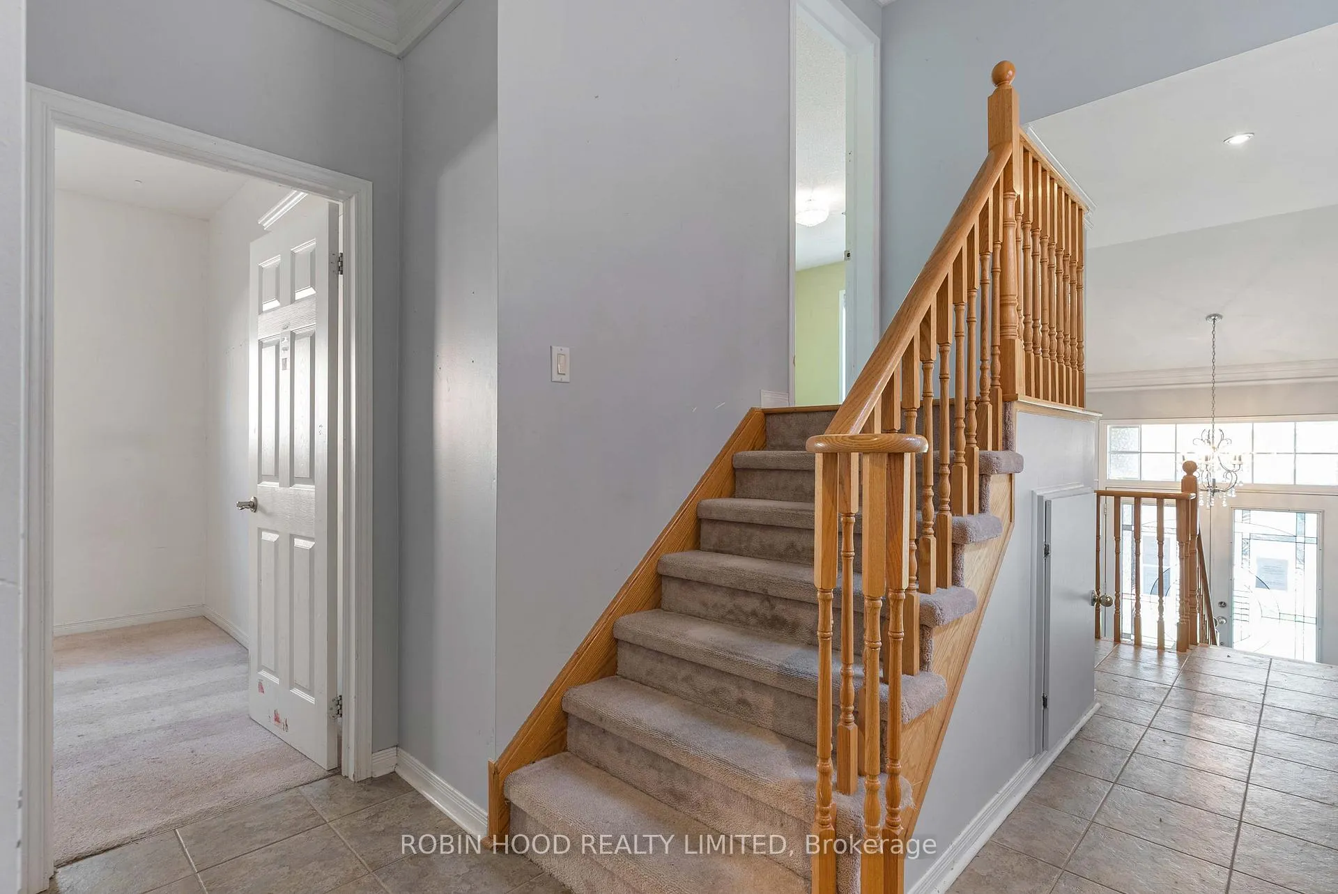 Photo 17 of 6 Meadowlark Drive, Halton Hills, Georgetown — HOMEH
