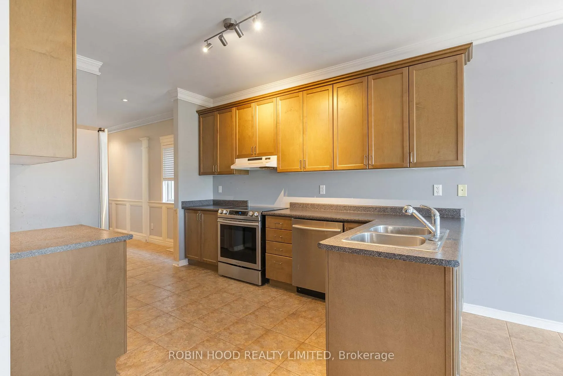 Photo 19 of 6 Meadowlark Drive, Halton Hills, Georgetown — HOMEH