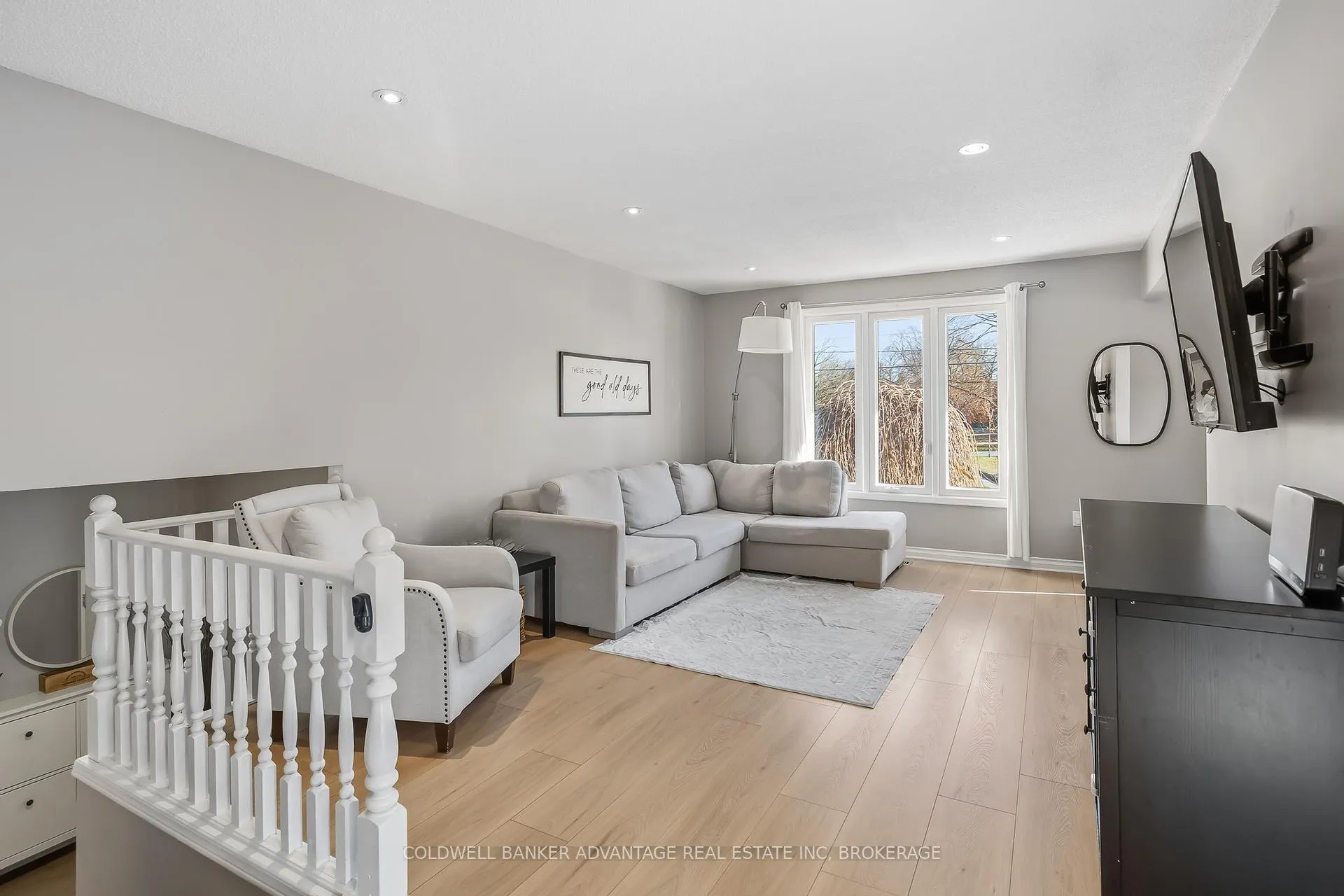 Photo 20 of 40 Crestcombe Road, St. Catharines, Ridley — HOMEH