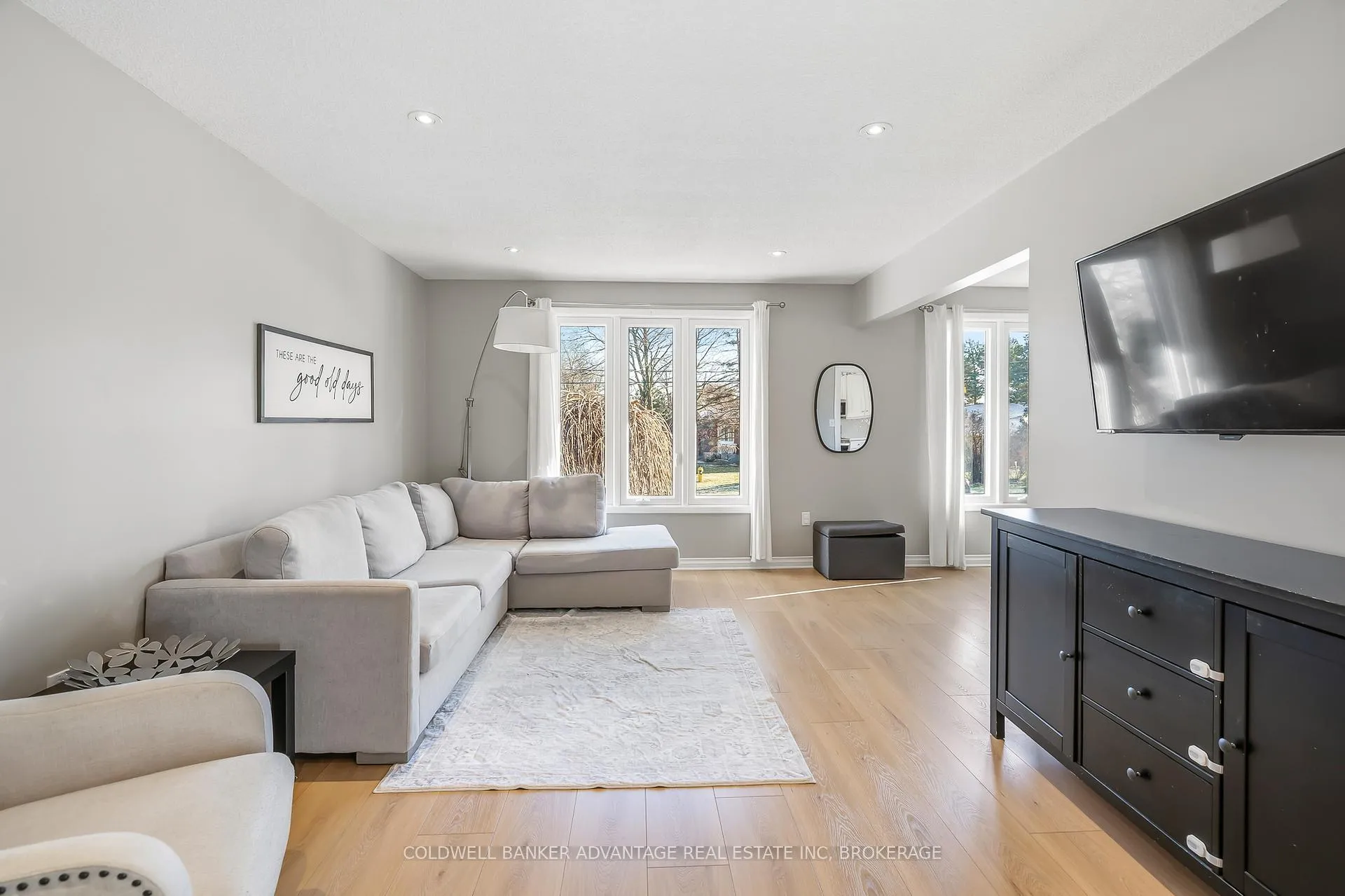 Photo 21 of 40 Crestcombe Road, St. Catharines, Ridley — HOMEH