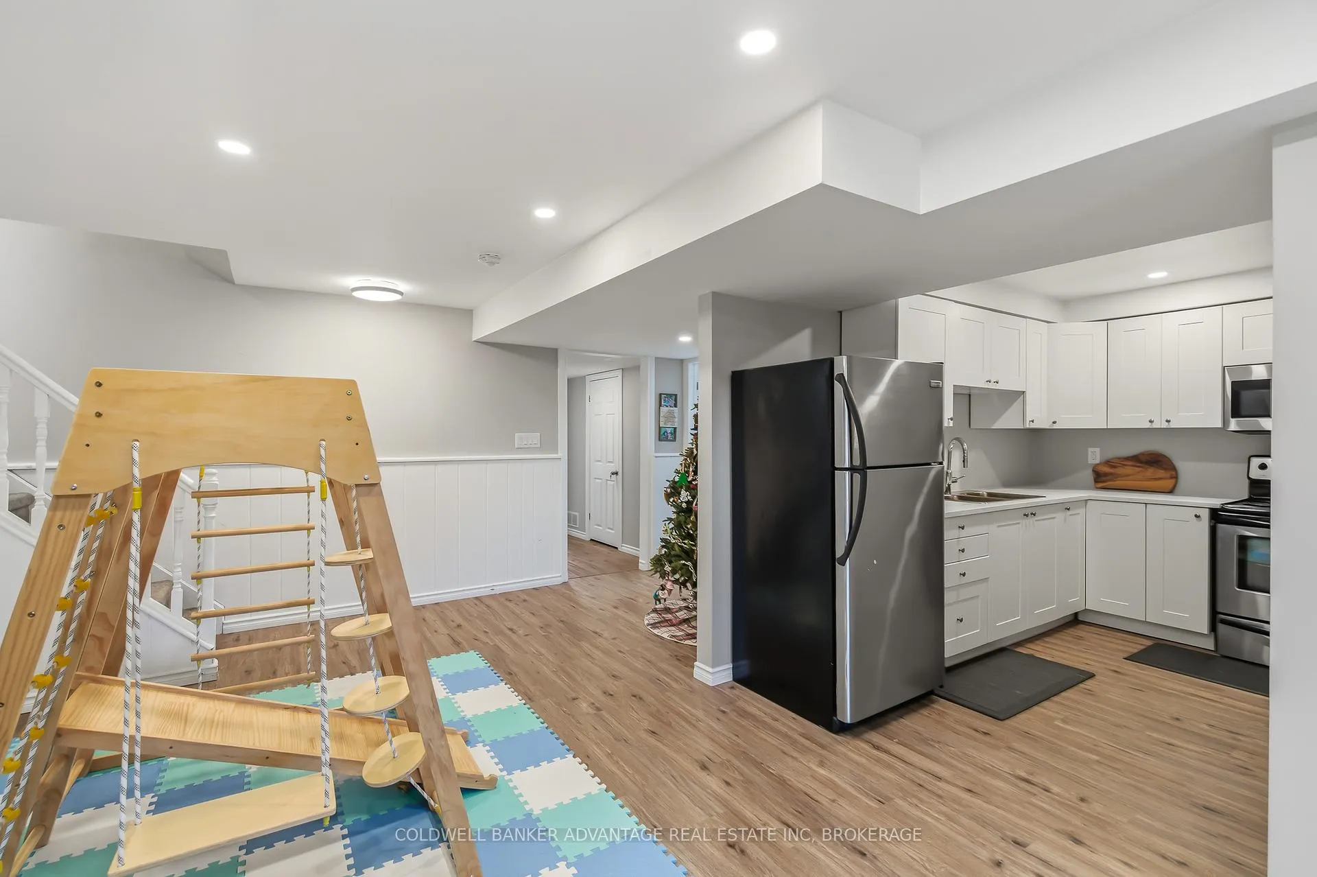 Photo 38 of 40 Crestcombe Road, St. Catharines, Ridley — HOMEH