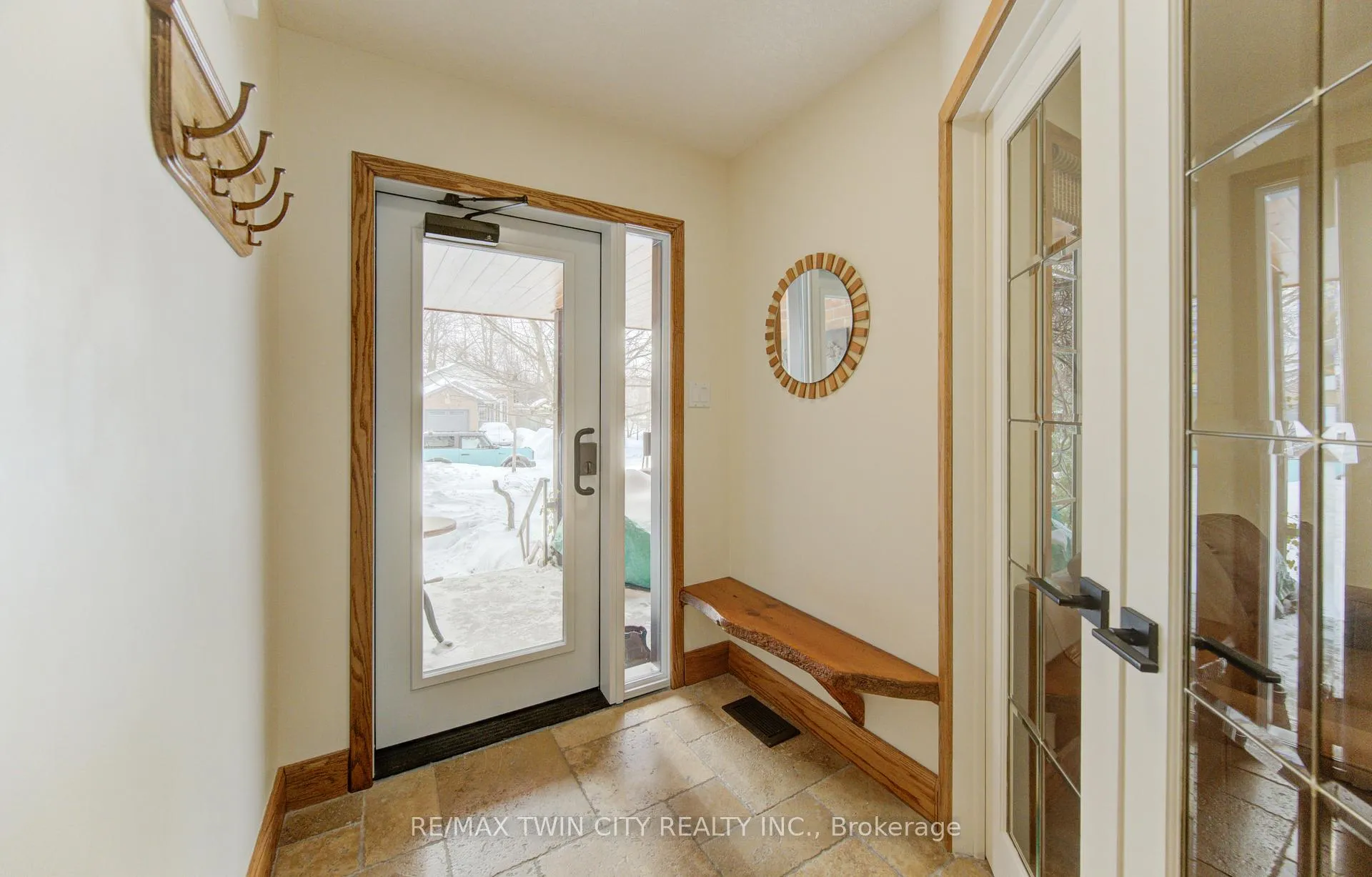 Photo 5 of 235 Bush Clover Crescent, Kitchener — HOMEH