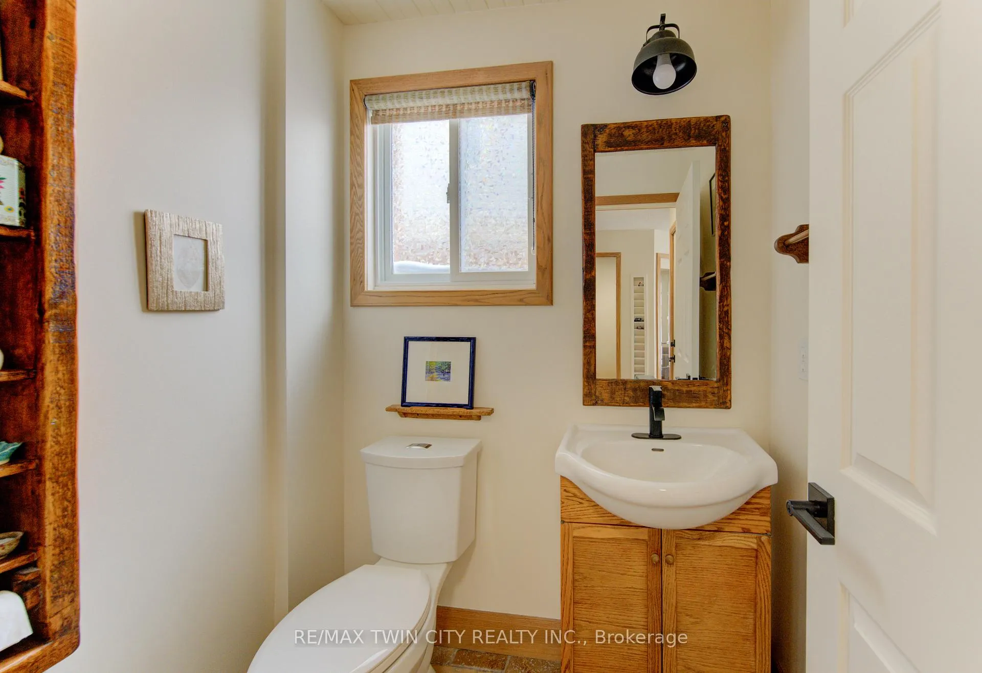 Photo 7 of 235 Bush Clover Crescent, Kitchener — HOMEH