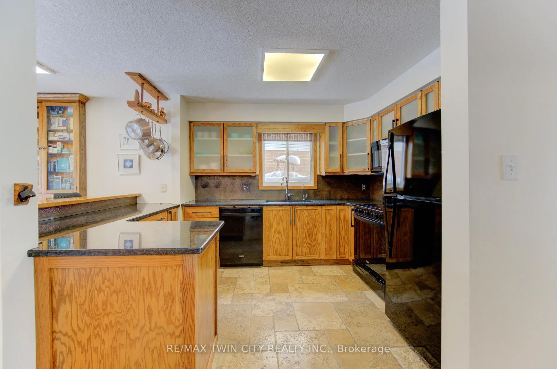 Photo 12 of 235 Bush Clover Crescent, Kitchener — HOMEH