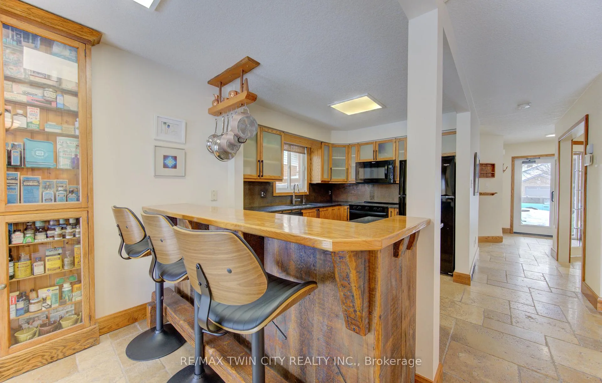 Photo 18 of 235 Bush Clover Crescent, Kitchener — HOMEH