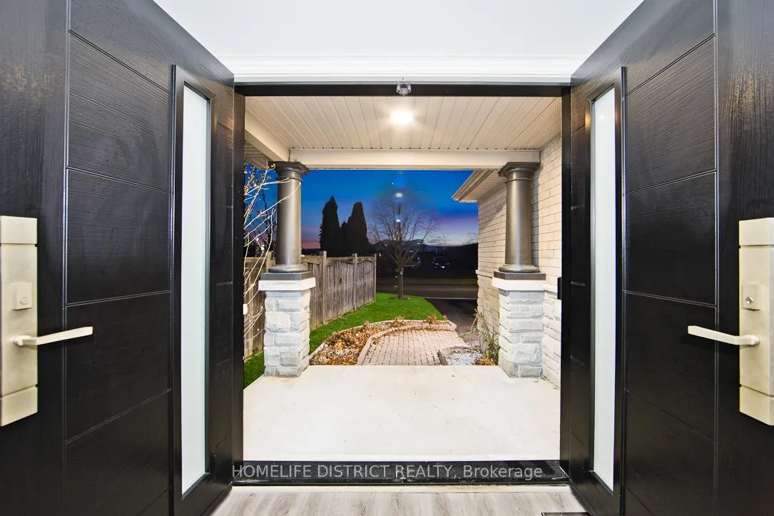 Photo 5 of 74 Hall Avenue, Guelph, Pineridge/Westminster Woods — HOMEH