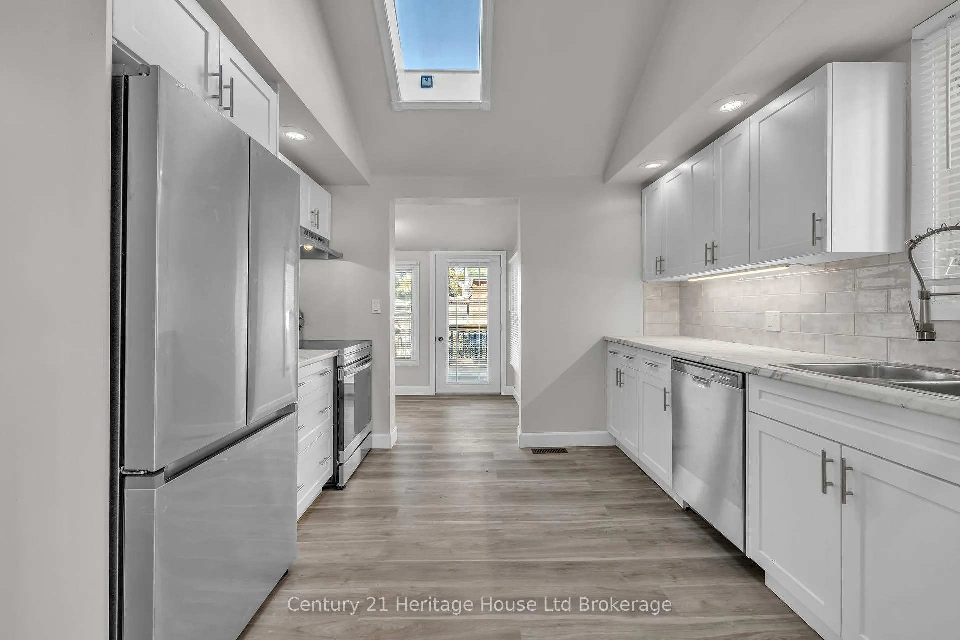 Photo 7 of 89 Scott Street, St. Thomas — HOMEH