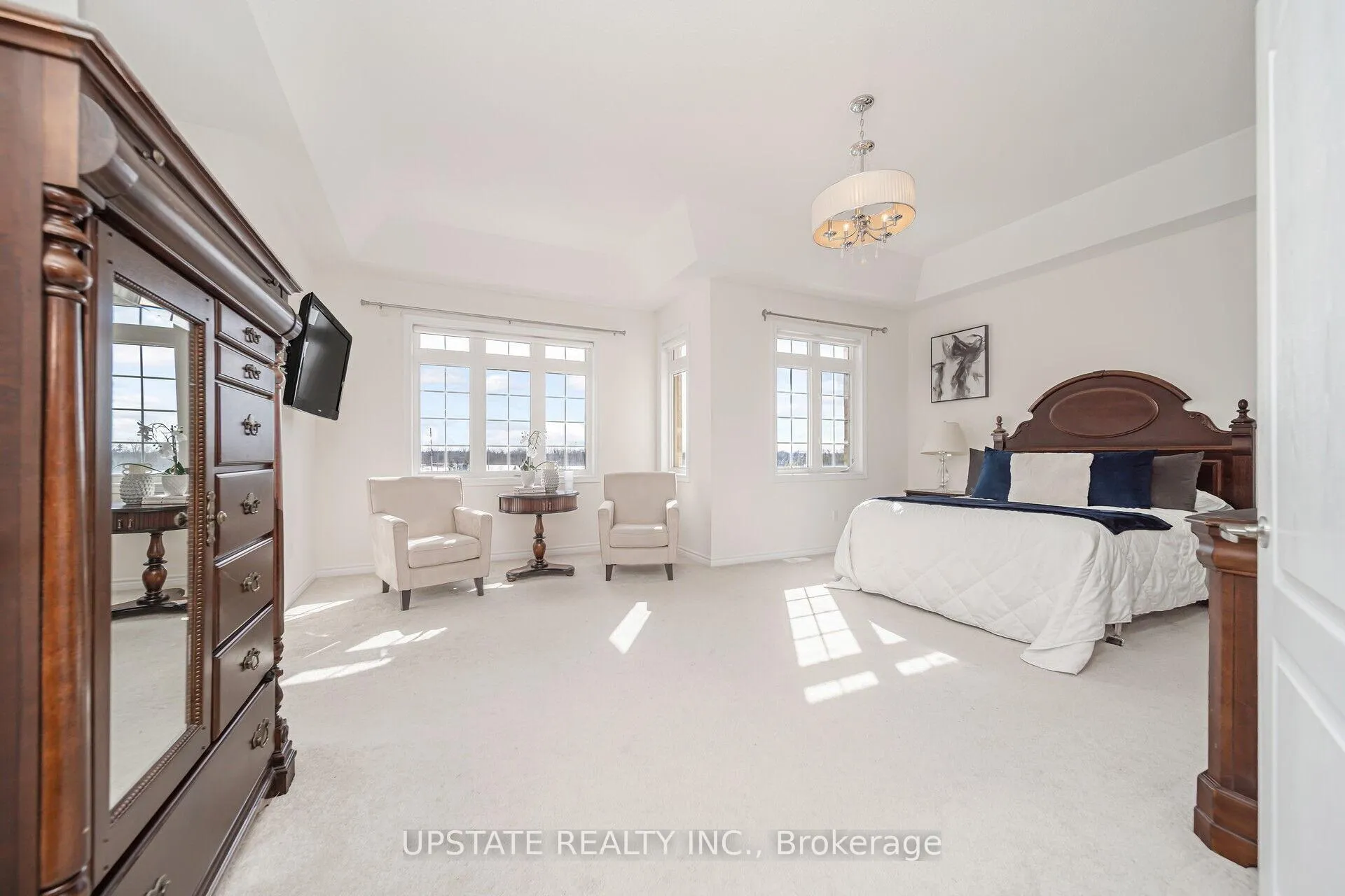 Photo 23 of 10 Agincourt Circle, Brampton, Credit Valley — HOMEH