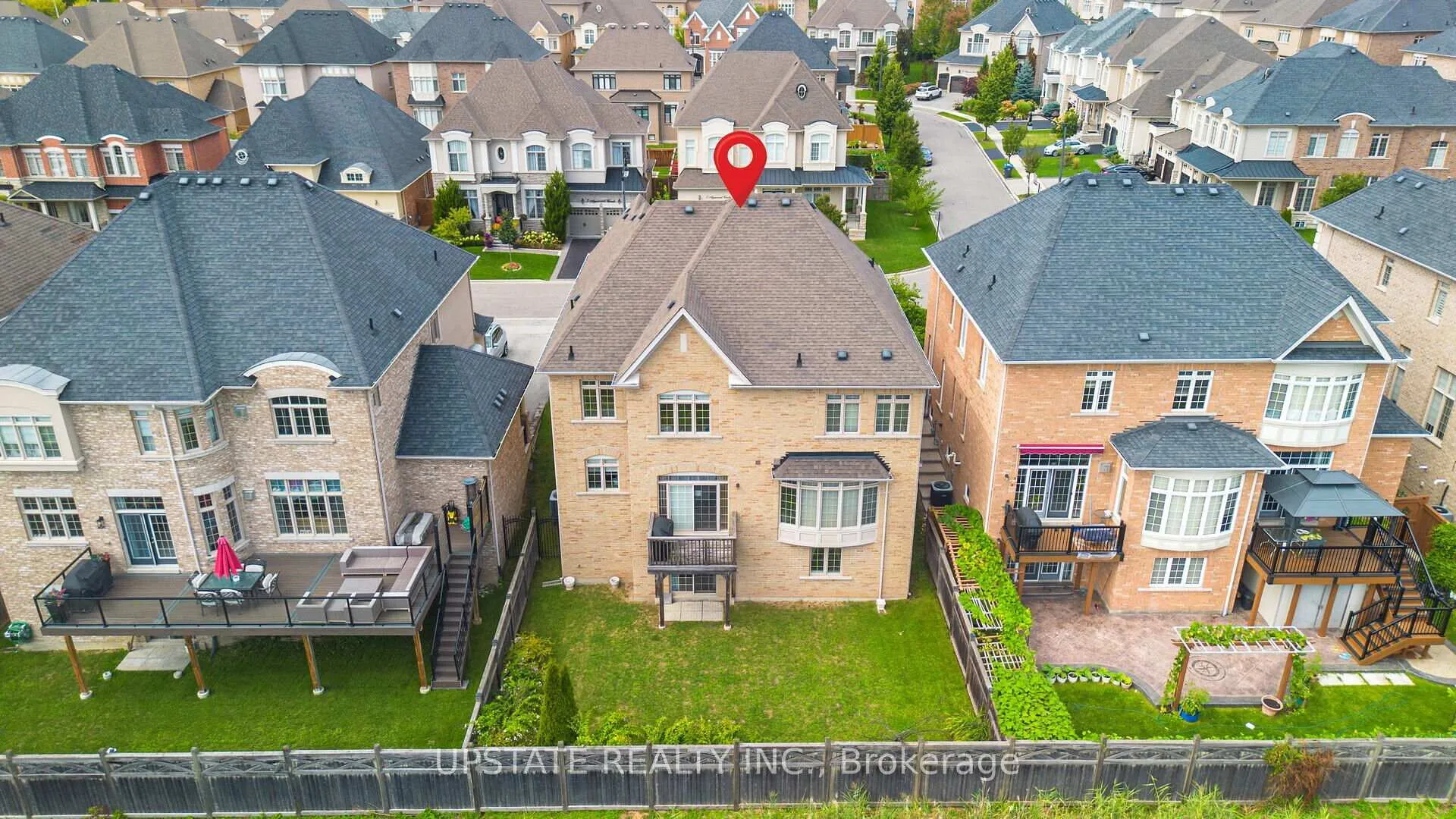 Photo 45 of 10 Agincourt Circle, Brampton, Credit Valley — HOMEH