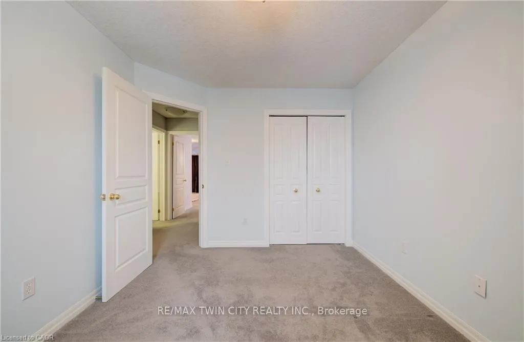 Photo 22 of 524 Windflower Crescent, Kitchener — HOMEH