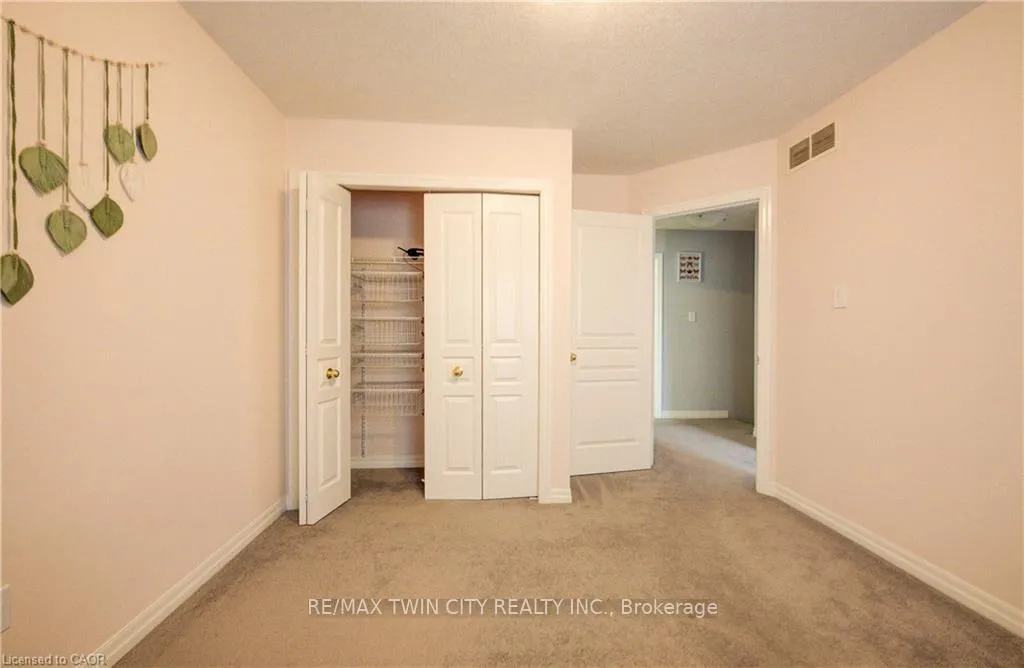 Photo 24 of 524 Windflower Crescent, Kitchener — HOMEH