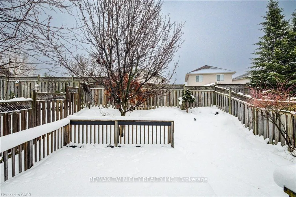 Photo 31 of 524 Windflower Crescent, Kitchener — HOMEH