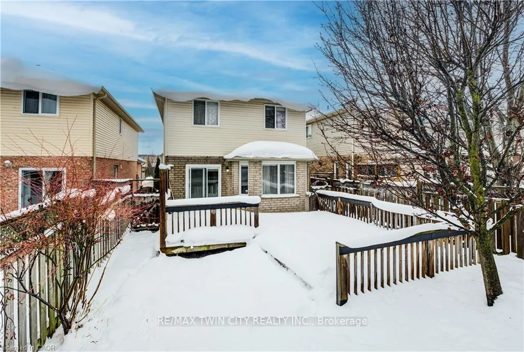 Photo 33 of 524 Windflower Crescent, Kitchener — HOMEH