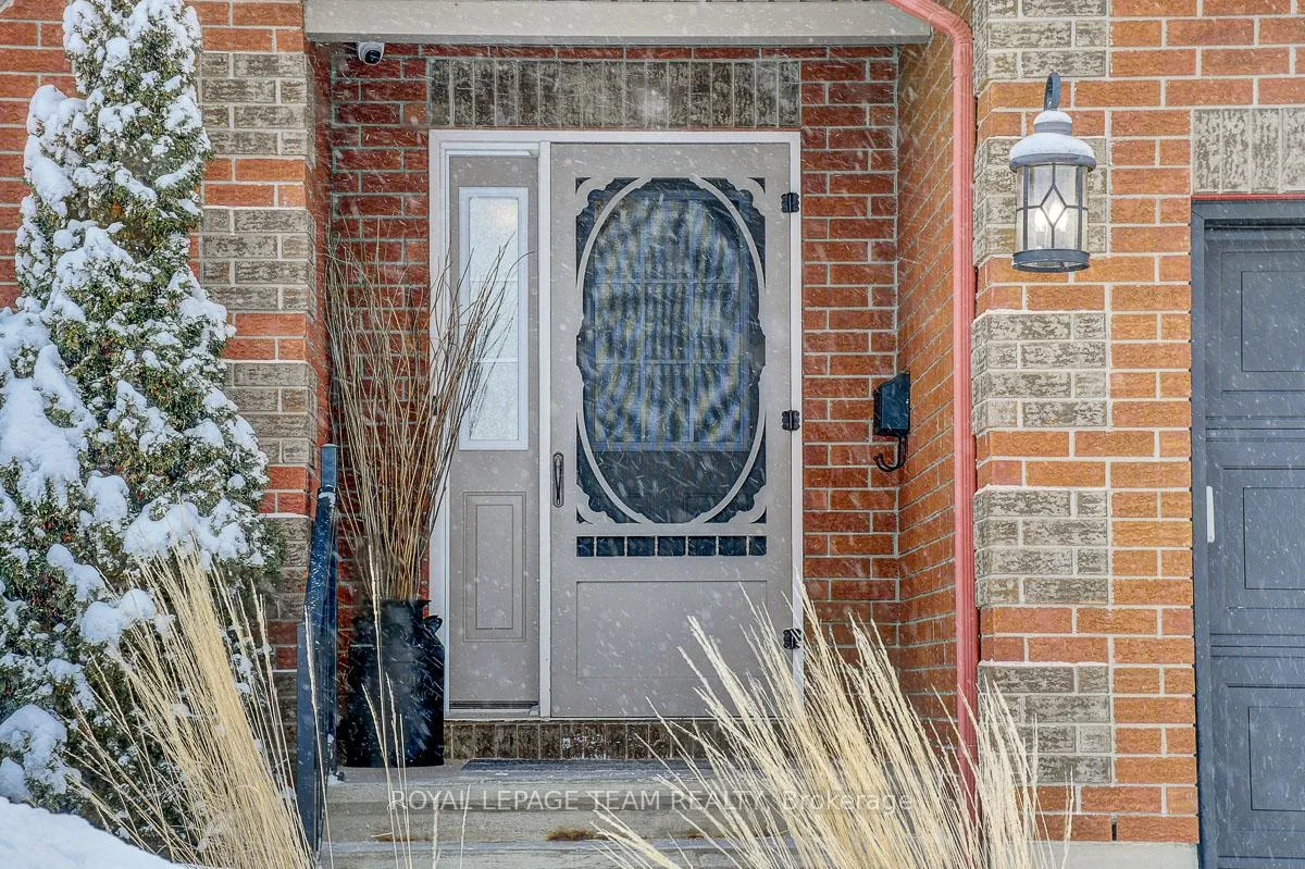 Photo 2 of 28 Prime Place, Carleton Place — HOMEH