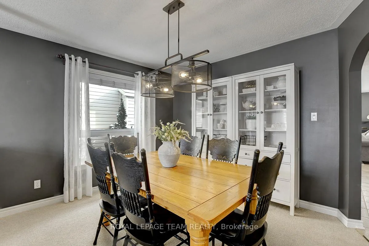 Photo 10 of 28 Prime Place, Carleton Place — HOMEH