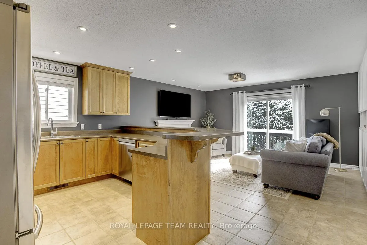 Photo 12 of 28 Prime Place, Carleton Place — HOMEH