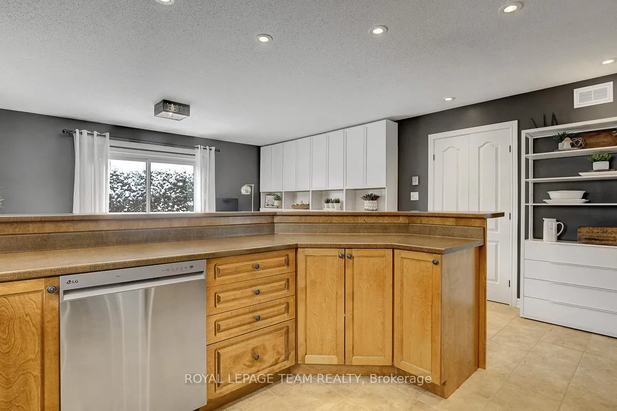 Photo 15 of 28 Prime Place, Carleton Place — HOMEH