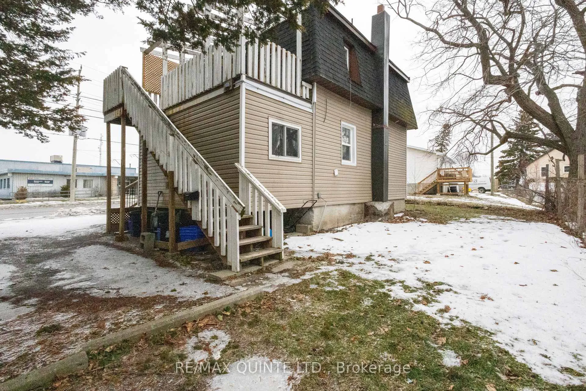 Photo 4 of 325 Sidney Street, Belleville, Belleville Ward — HOMEH