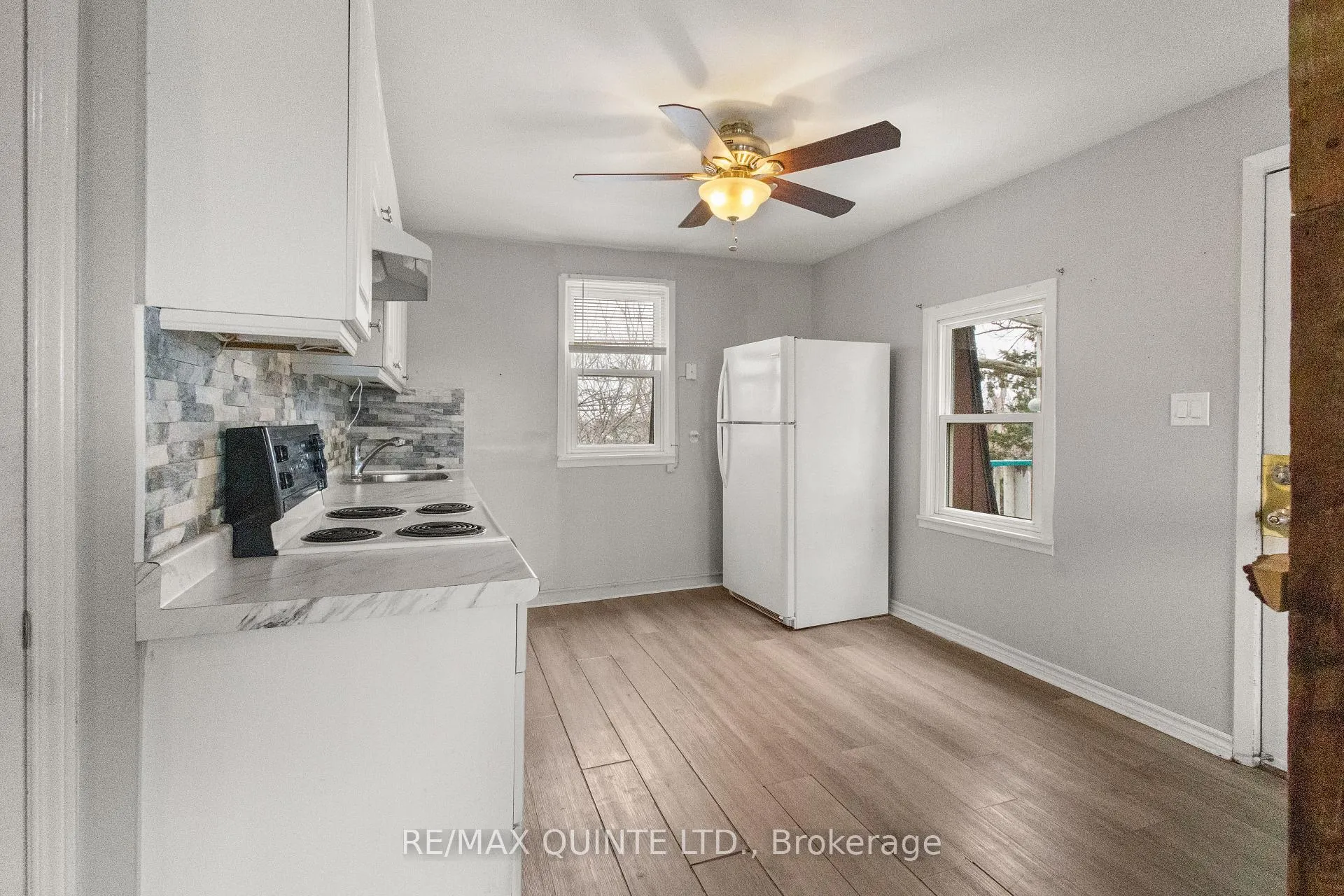Photo 23 of 325 Sidney Street, Belleville, Belleville Ward — HOMEH
