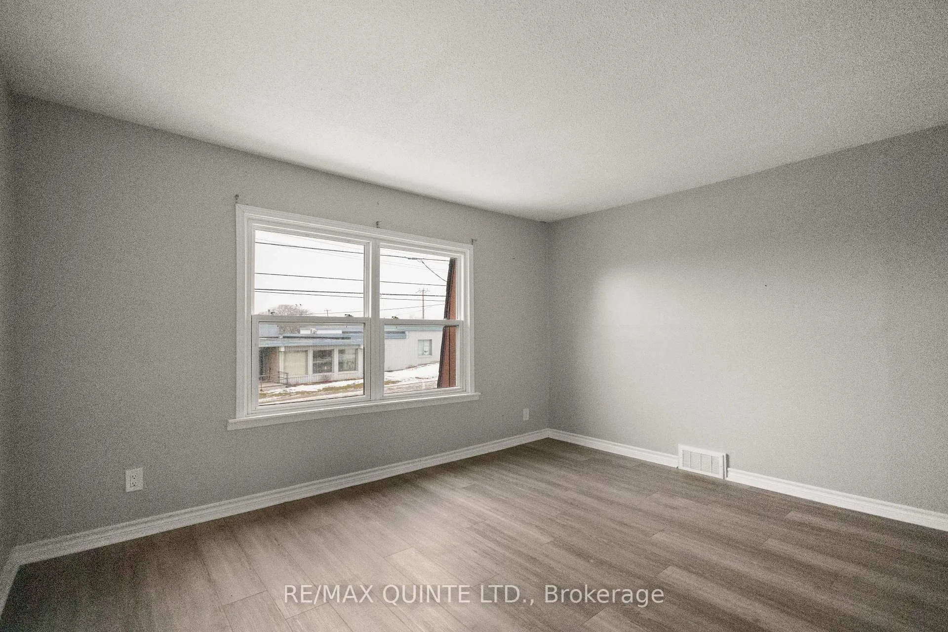 Photo 25 of 325 Sidney Street, Belleville, Belleville Ward — HOMEH