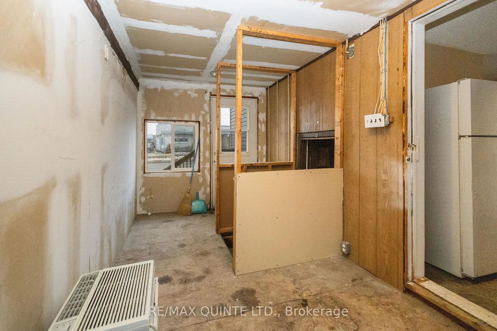 Photo 32 of 325 Sidney Street, Belleville, Belleville Ward — HOMEH