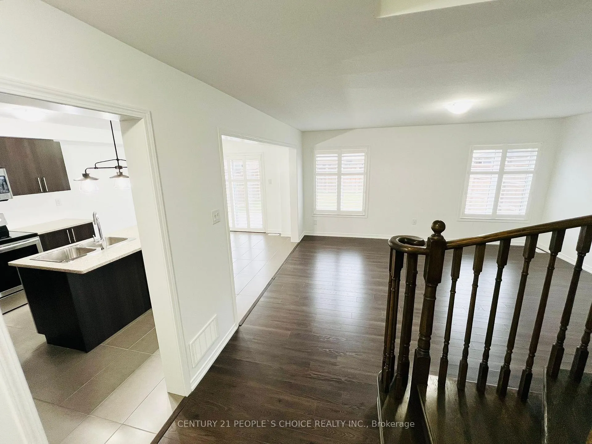Photo 9 of 7692 Sycamore Drive, Niagara Falls, Brown — HOMEH