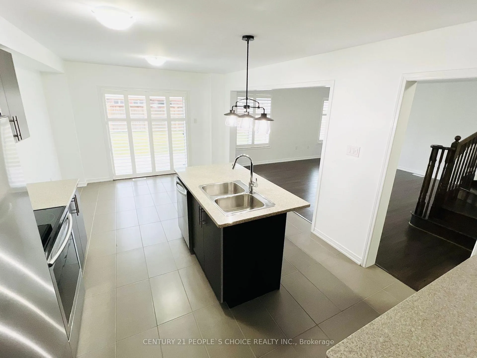 Photo 13 of 7692 Sycamore Drive, Niagara Falls, Brown — HOMEH