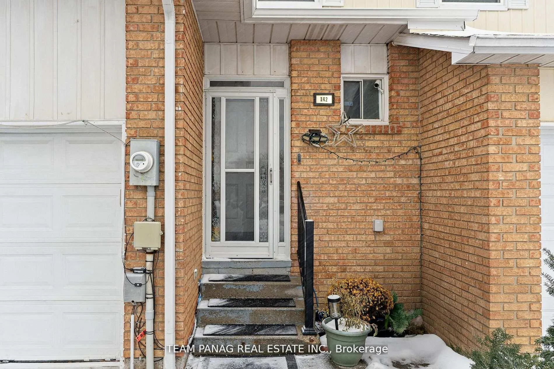 Photo 2 of 142 Ashurst Crescent, Brampton, Madoc — HOMEH