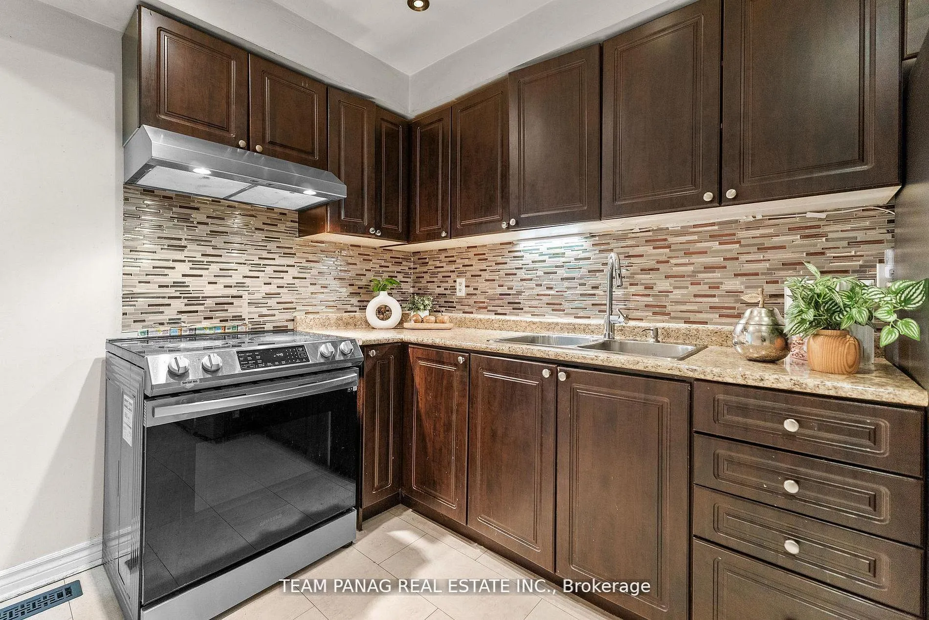 Photo 6 of 142 Ashurst Crescent, Brampton, Madoc — HOMEH