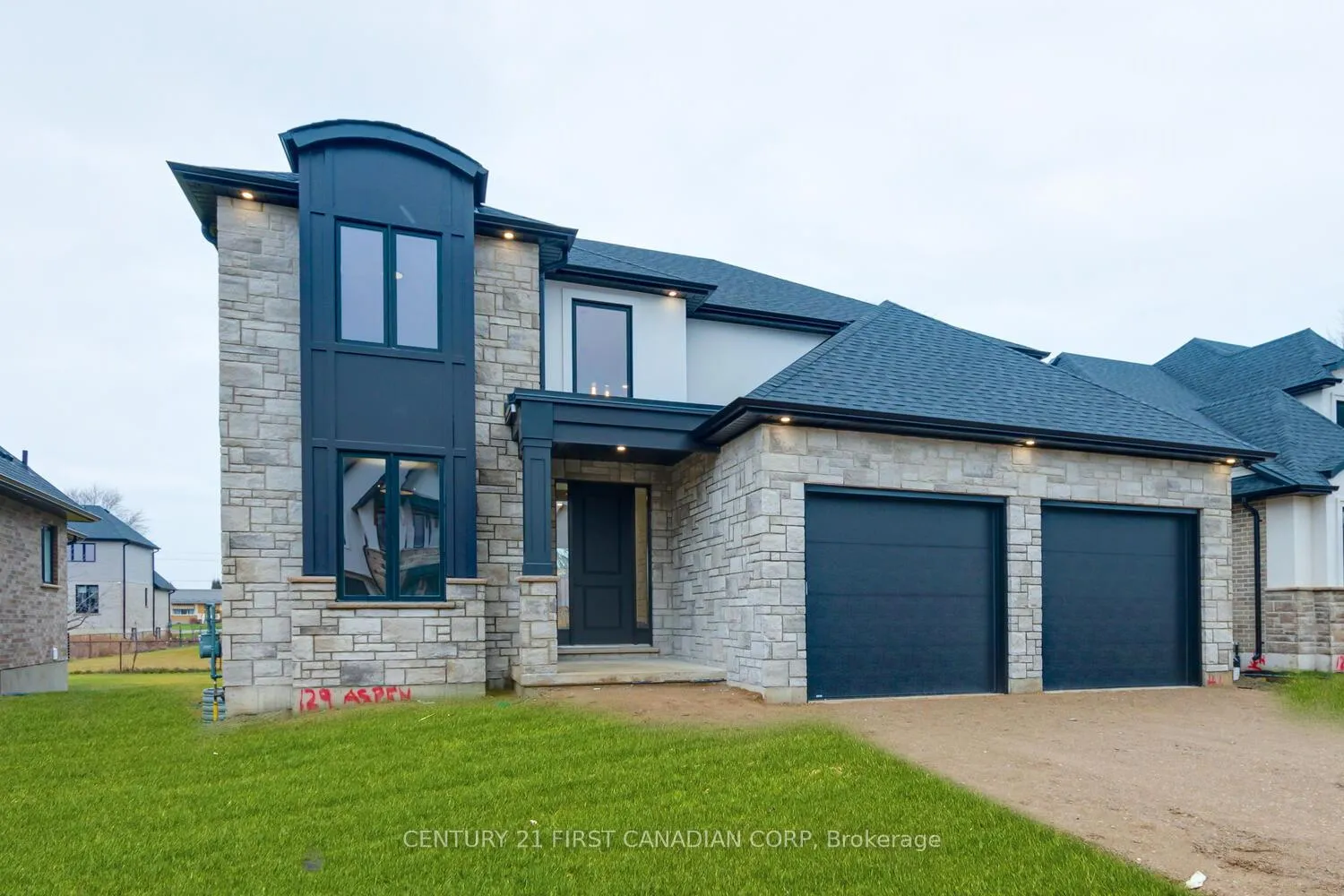 Photo 2 of 129 Aspen Circle, Thames Centre, Thorndale — HOMEH