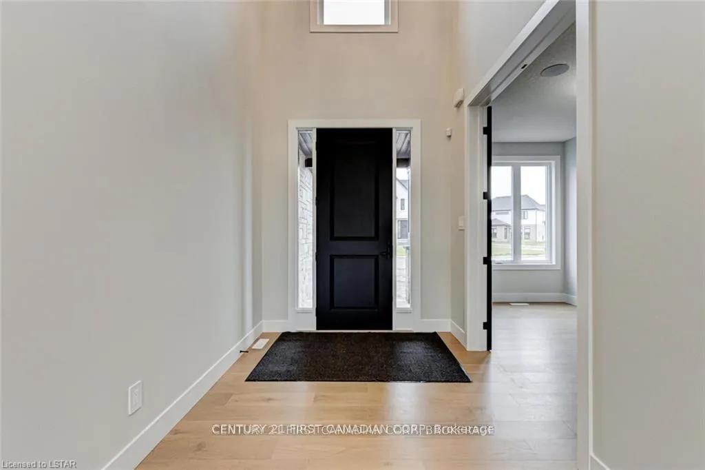 Photo 5 of 129 Aspen Circle, Thames Centre, Thorndale — HOMEH