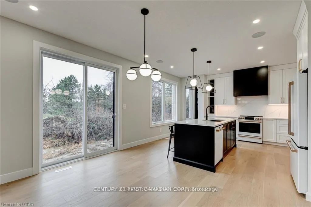 Photo 12 of 129 Aspen Circle, Thames Centre, Thorndale — HOMEH