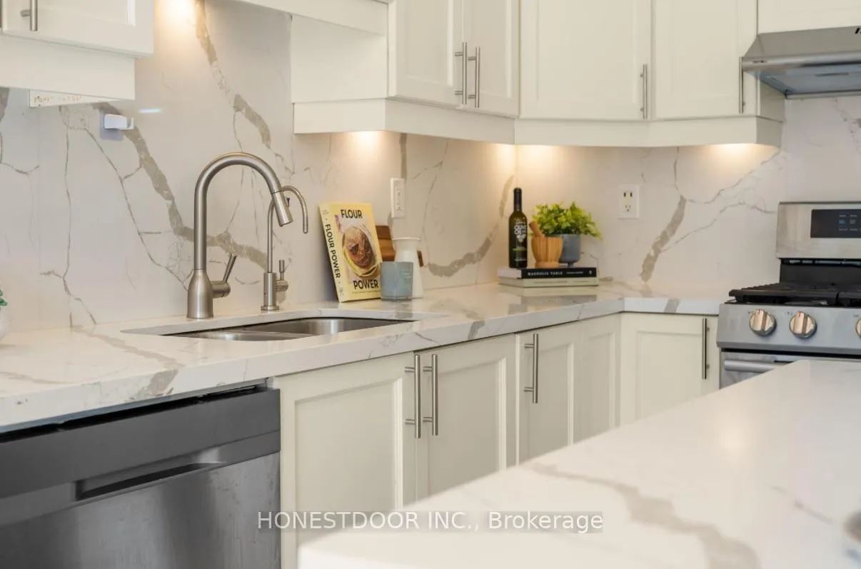 Photo 10 of 986 Farmstead Drive, Milton, Willmott — HOMEH