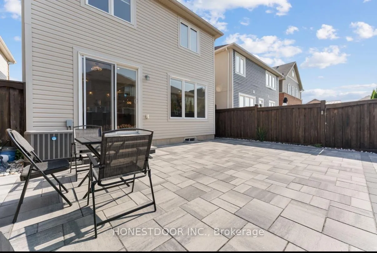 Photo 33 of 986 Farmstead Drive, Milton, Willmott — HOMEH
