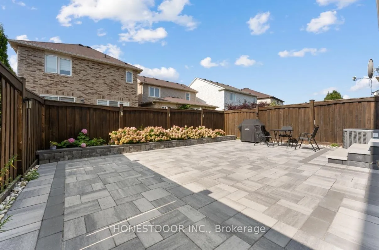 Photo 34 of 986 Farmstead Drive, Milton, Willmott — HOMEH
