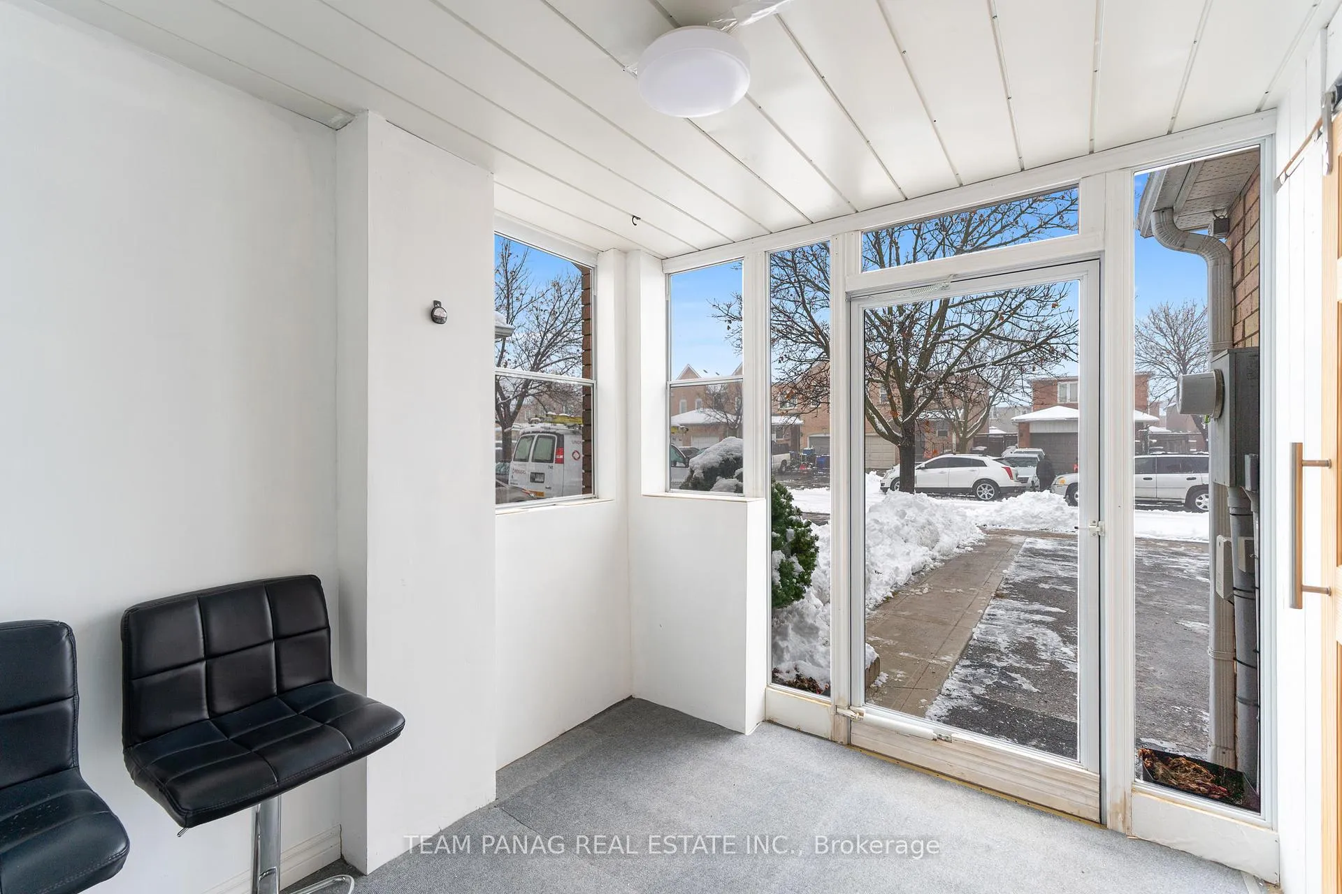 Photo 4 of 71 Muirland Crescent, Brampton, Northwood Park — HOMEH